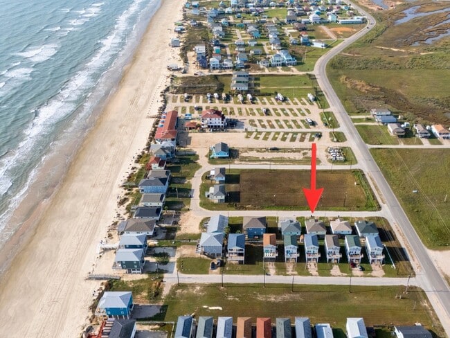81 Santar Loop in Surfside Beach, TX - Building Photo - Building Photo