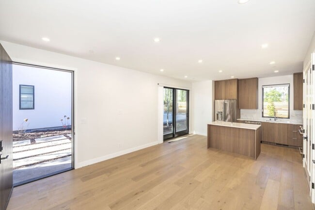 3737 El Centro St in Palo Alto, CA - Building Photo - Building Photo