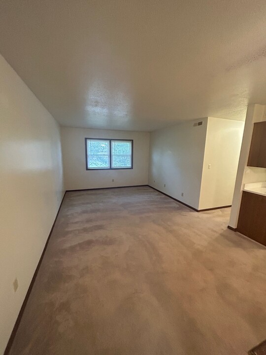 1122 Hancock Dr, Unit 1122-12 in Boone, IA - Foto de edificio