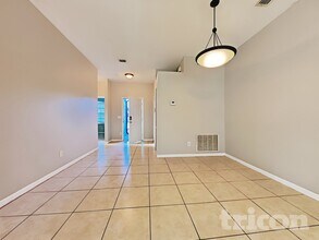 10314 Goldenbrook Way in Tampa, FL - Building Photo - Building Photo