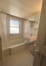 108 Warren St, Unit #1 in Arlington, MA - Building Photo - Building Photo