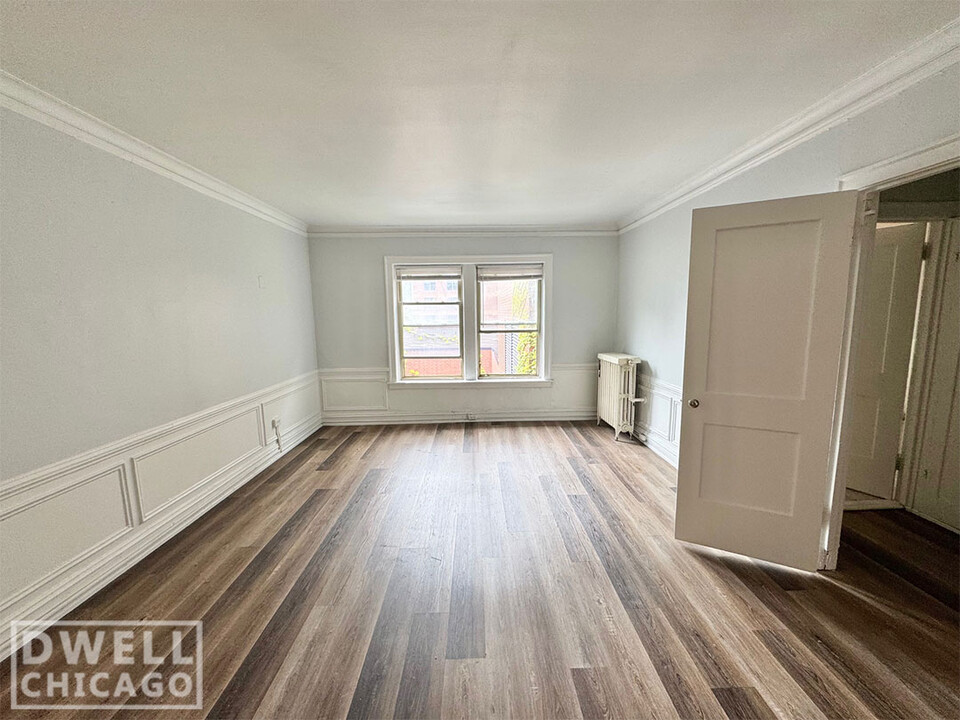2341 N Commonwealth Ave, Unit Studio in Chicago, IL - Foto de edificio