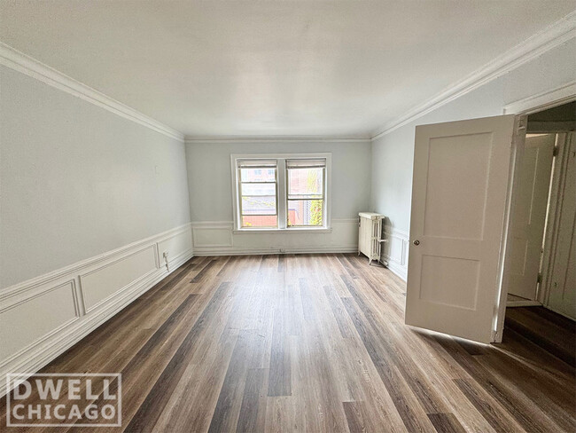 2341 N Commonwealth Ave, Unit Studio