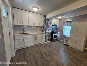 325 Ferdinand St in Scranton, PA - Building Photo - Building Photo
