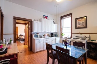 3552 N Lakewood Ave in Chicago, IL - Building Photo - Building Photo