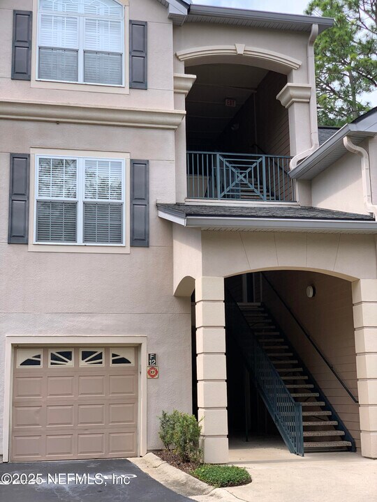 13810 Sutton Park Dr N in Jacksonville, FL - Building Photo