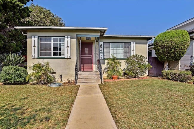 property at 3532 Maplewood Ave
