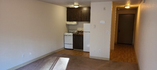 1625 Kent Des Moines Rd in Des Moines, WA - Foto de edificio - Building Photo