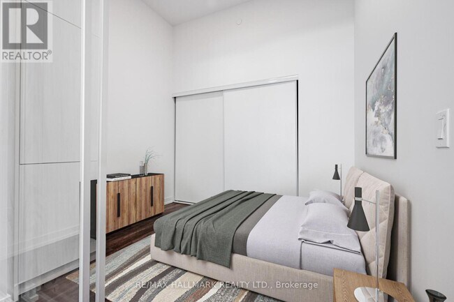 150-150 Logan Ave in Toronto, ON - Building Photo - Building Photo