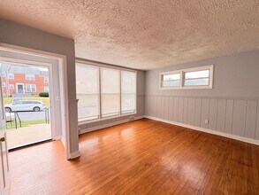 1236 Stella Dr in Baltimore, MD - Foto de edificio - Building Photo