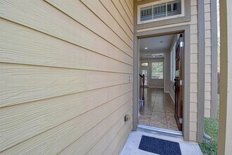 38 Cheswood Manor Drive in The Woodlands, TX - Building Photo - Building Photo