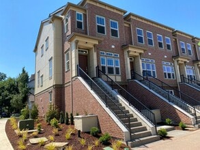 11302 SW Mont Blanc St in Wilsonville, OR - Building Photo - Building Photo