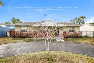 7714 SW 6th Ct in North Lauderdale, FL - Building Photo
