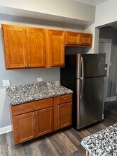 1614 N Harding Ave in Chicago, IL - Building Photo - Building Photo