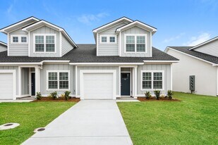 1004 Walker Point Way in Brunswick, GA - Building Photo