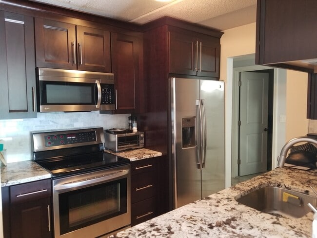 44 Main St, Unit 2 in Stoneham, MA - Building Photo - Building Photo