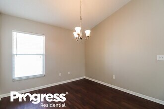 6713 Summer Cove Dr in Riverview, FL - Foto de edificio - Building Photo