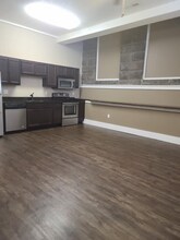 2212 E 12th St in Davenport, IA - Foto de edificio - Building Photo