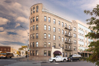 6901 Shore Rd in New York, NY - Building Photo - Building Photo