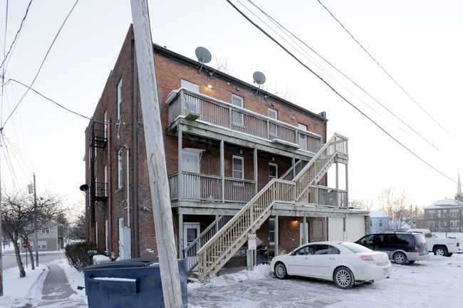 Gadient in Davenport, IA - Building Photo - Building Photo