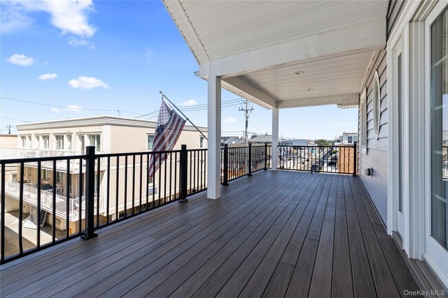 16 Kentucky St in Long Beach, NY - Building Photo - Building Photo