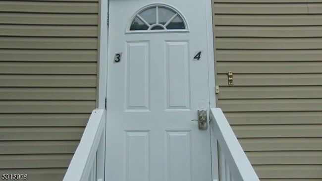 26 Harrison St, Unit 3 in Belleville, NJ - Building Photo - Building Photo