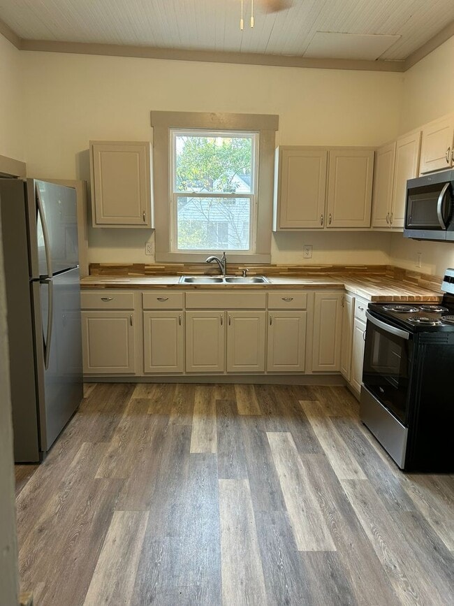 113 E Church St in Nashville, NC - Building Photo - Building Photo