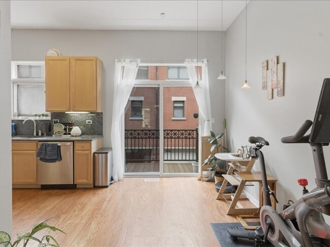 842 W 15th Pl, Unit 1207 in Chicago, IL - Building Photo - Building Photo