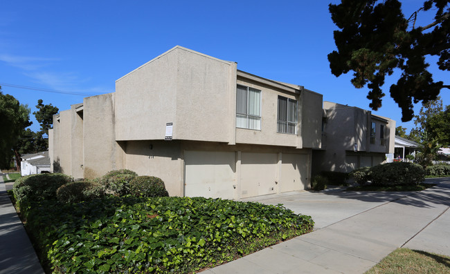 Pepper Tree Apartments