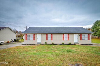 754 Old Stage Rd in Church Hill, TN - Building Photo - Building Photo