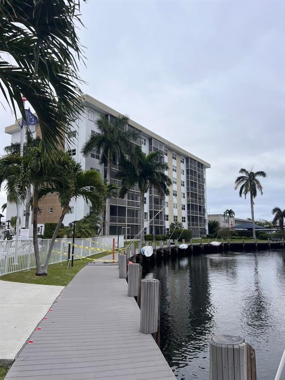 3020 NE 16th Ave, Unit 103 in Oakland Park, FL - Building Photo - Building Photo