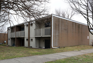 Gateway Estates in Akron, OH - Building Photo - Building Photo