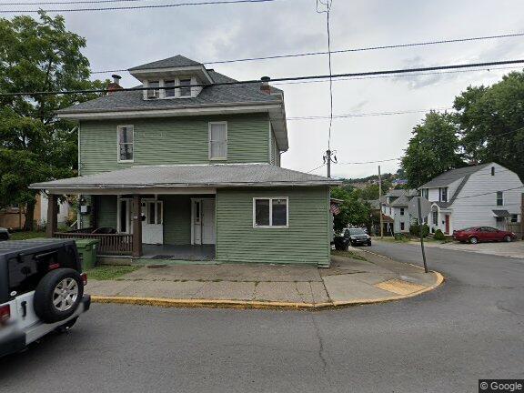 311 Cobun Ave in Morgantown, WV - Building Photo