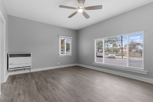 property at 1424 Chestnut Ave