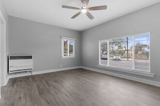 1424 Chestnut Avenue in Long Beach, CA - Building Photo - Building Photo