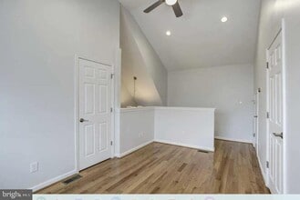 1732-B N Veitch St in Arlington, VA - Foto de edificio - Building Photo