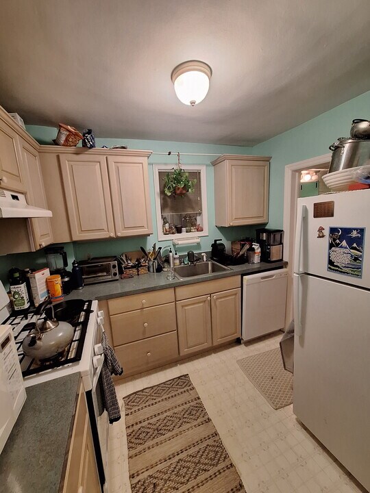 246 S Exeter St, Unit 1 in Baltimore, MD - Building Photo