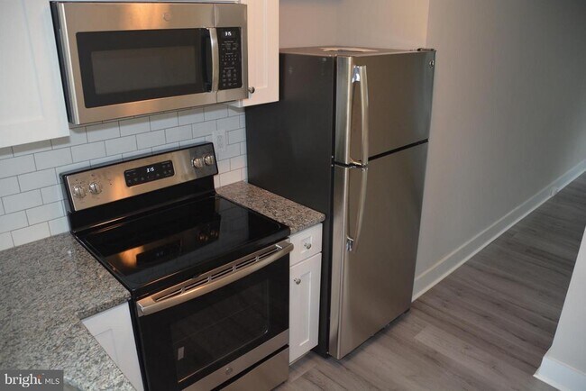 5029 Hanna Pl SE in Washington, DC - Building Photo - Building Photo