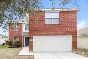 1021 Shadow Creek Blvd in Buda, TX - Building Photo