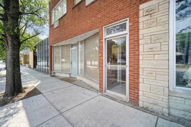 property at 5309 W Devon Ave