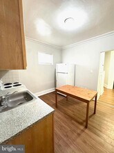 1813 W Thompson St in Philadelphia, PA - Building Photo - Building Photo