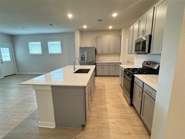 75 Hereford Lp in Hutto, TX - Building Photo - Building Photo