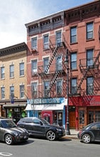 272 Smith St in Brooklyn, NY - Foto de edificio - Building Photo