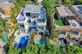 453 SW 5th Ave in Fort Lauderdale, FL - Building Photo - Building Photo