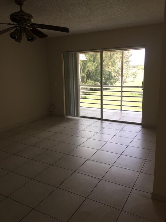 2491 SW 82nd Ave, Unit #306 in Davie, FL - Foto de edificio
