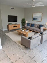 11566 7th Ln N in St. Petersburg, FL - Foto de edificio - Building Photo