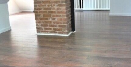 125 Weaver Ave, Unit 2nd Level in Bloomfield, NJ - Building Photo - Building Photo