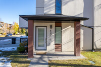 305 6 Ave NE in Calgary, AB - Building Photo - Building Photo