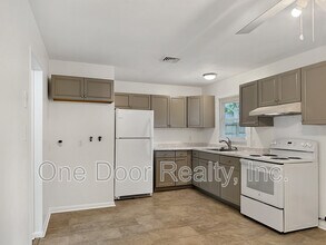 105 Walker Dr in Williamsburg, VA - Building Photo - Building Photo