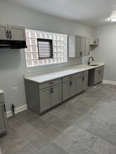 8040 S Langley Ave in Chicago, IL - Building Photo - Building Photo